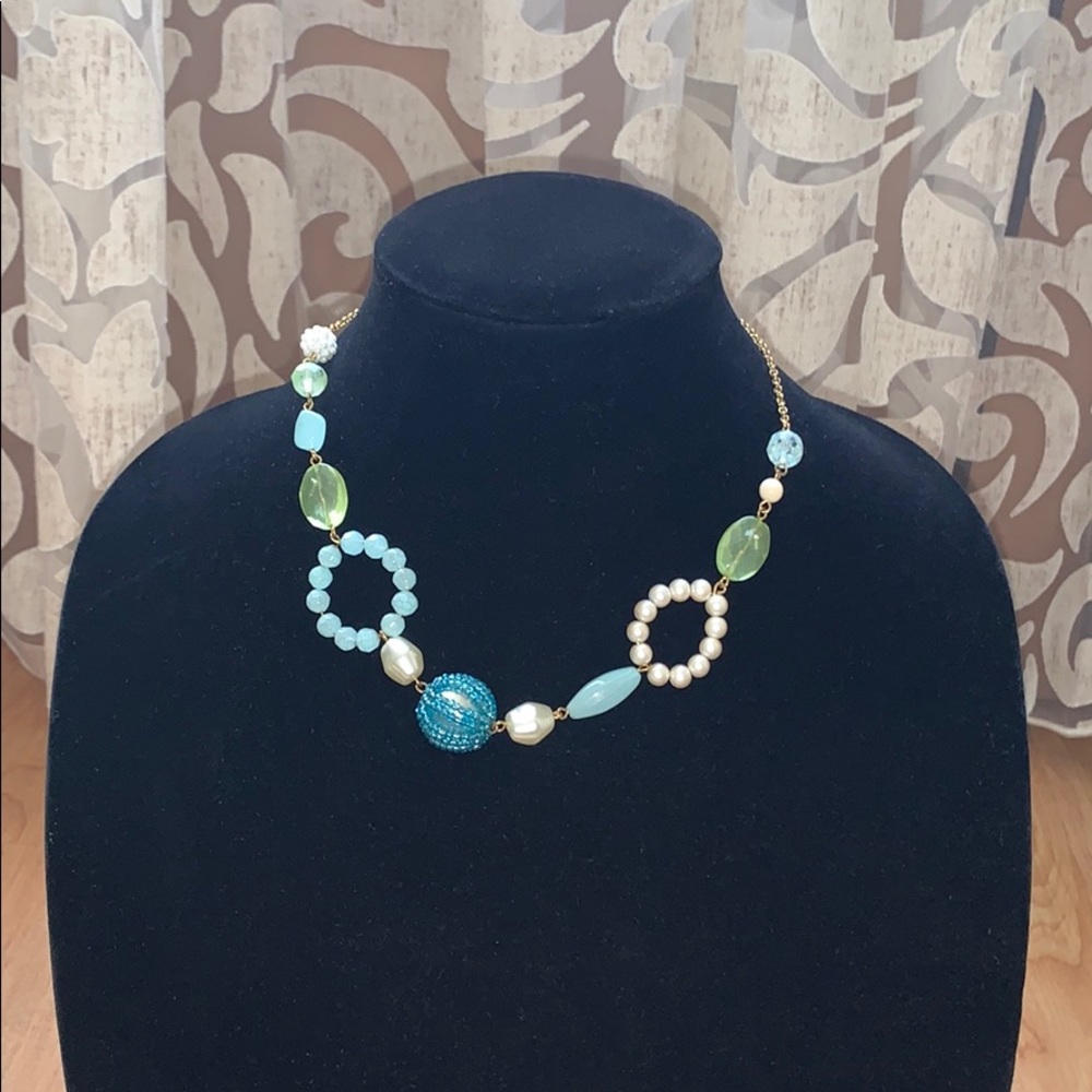 Beaded adjustable necklace